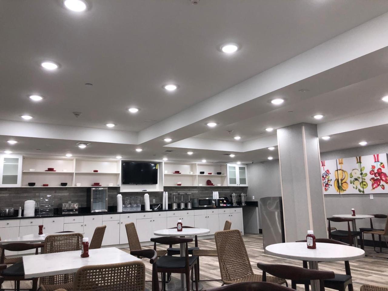 Hotel Ninety Five - Jfk Airport Нью-Йорк Экстерьер фото