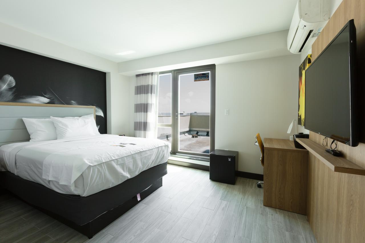 Hotel Ninety Five - Jfk Airport Нью-Йорк Экстерьер фото